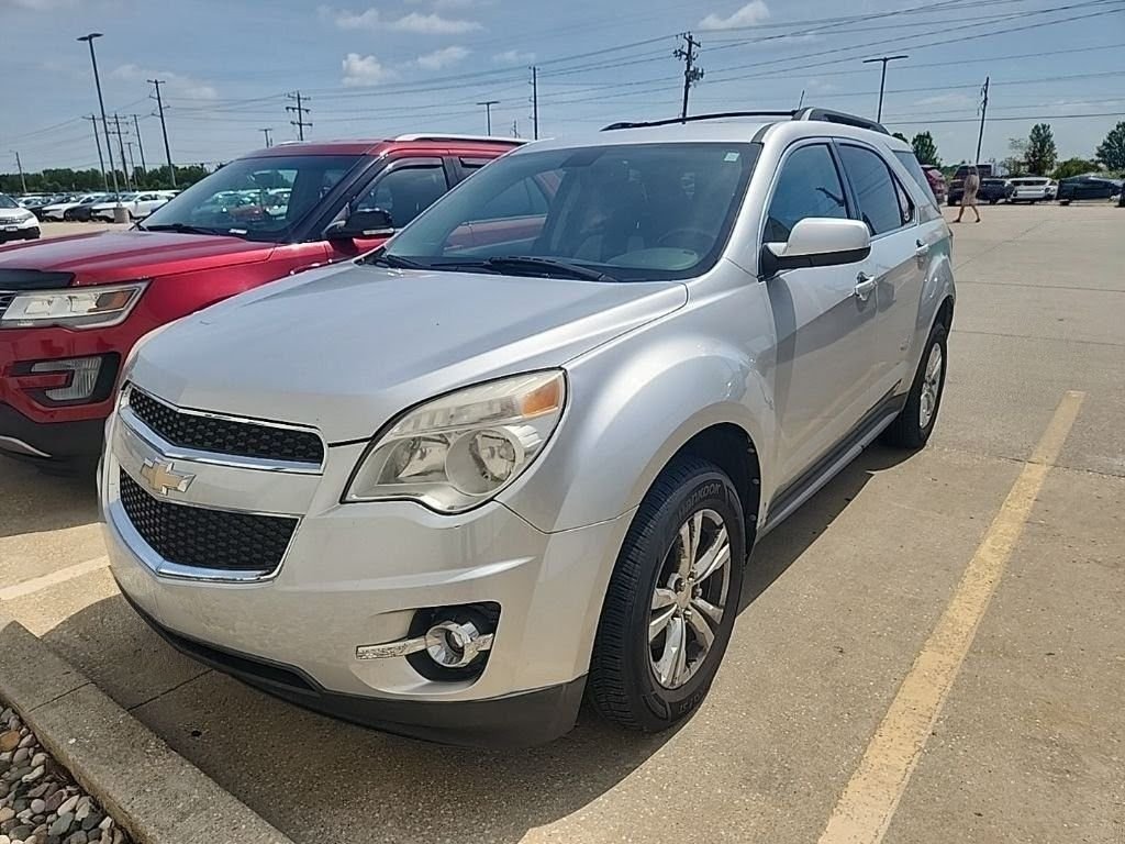 Used 2011 Silver Ice Metallic Chevrolet LT image 3