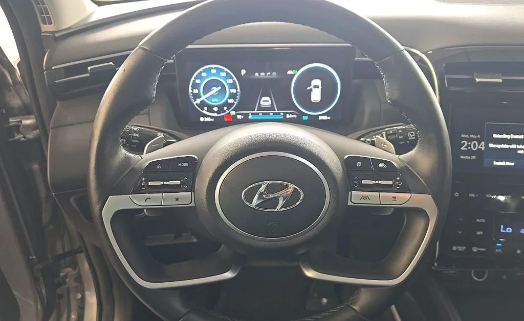 Used 2024 Silver Hyundai Limited image 9