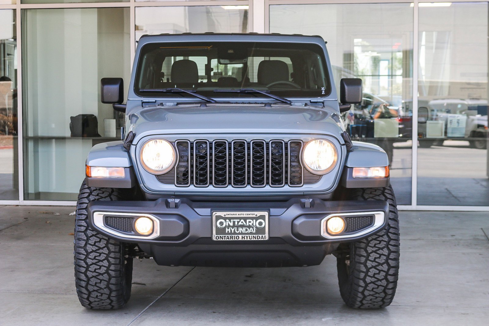 Used 2024 Anvil Clear Coat Jeep Sport S image 3