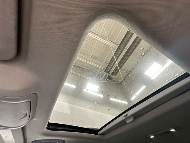 Used 2019 Red GMC SLT-1 image 17