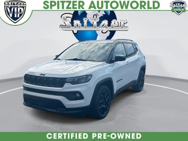 Used 2023 White Jeep Latitude image 6