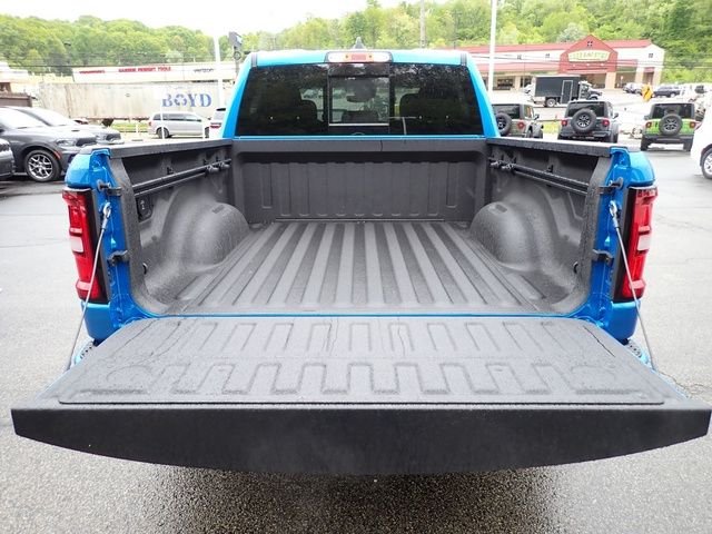 New 2026 Hydro Blue Pearl-Coat Exterior Paint RAM Big Horn/Lone Star image 7