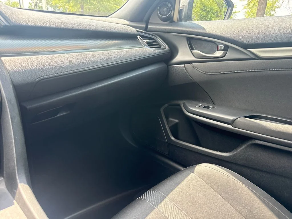 Certified Used 2018 Polished Metal Metallic Honda EX image 18