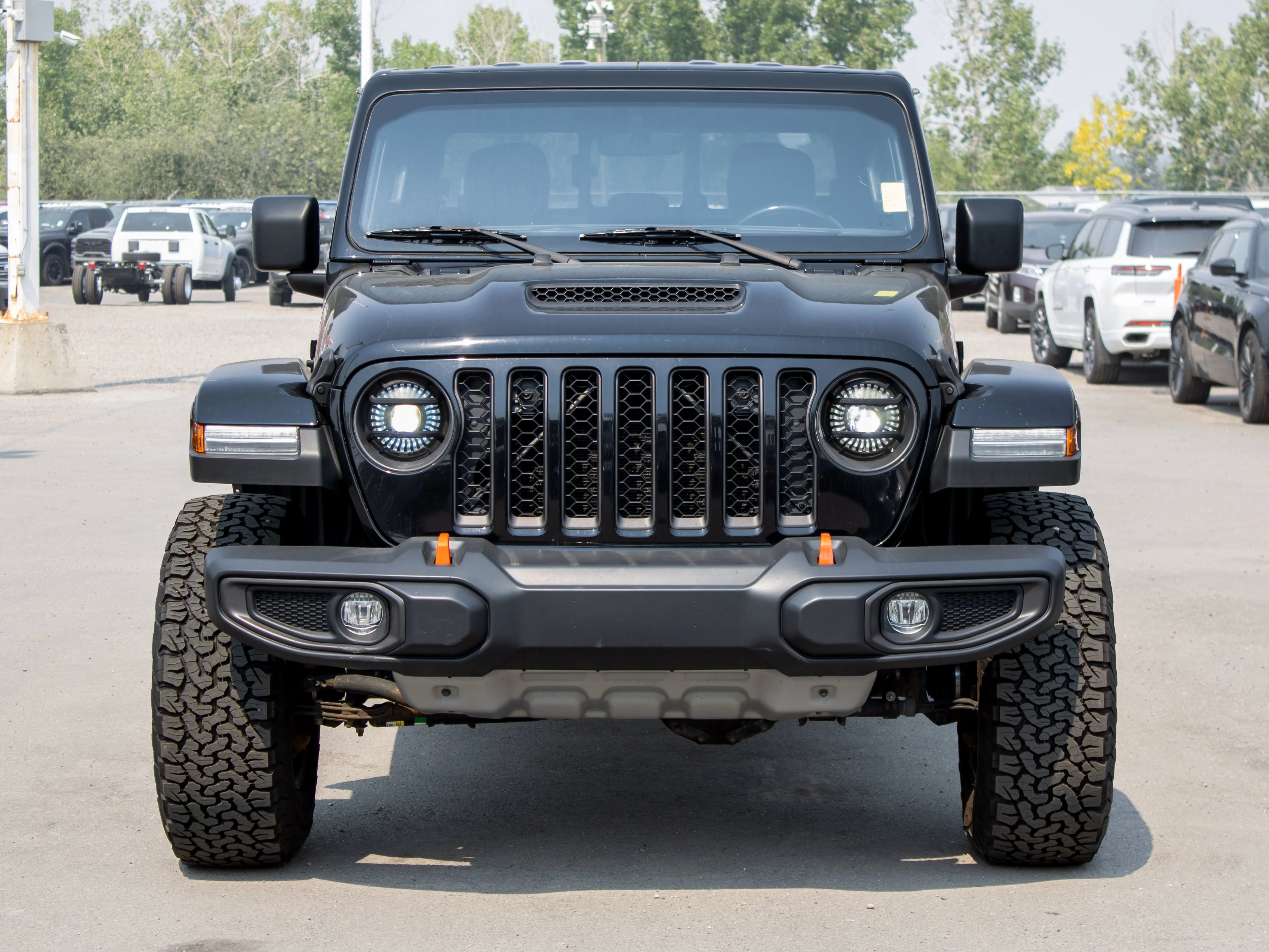 Certified Used 2021 Black Jeep Mojave * No Accidents | Heated Seats | LED Light Bar | V6 | Trailer Tow | FOX Suspension image 12