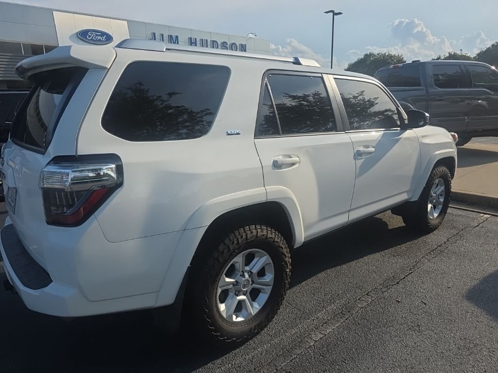 Used 2017 White Toyota SR5 image 7