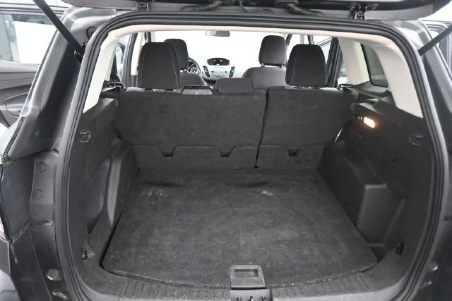 Used 2018 Gray Ford SE image 39