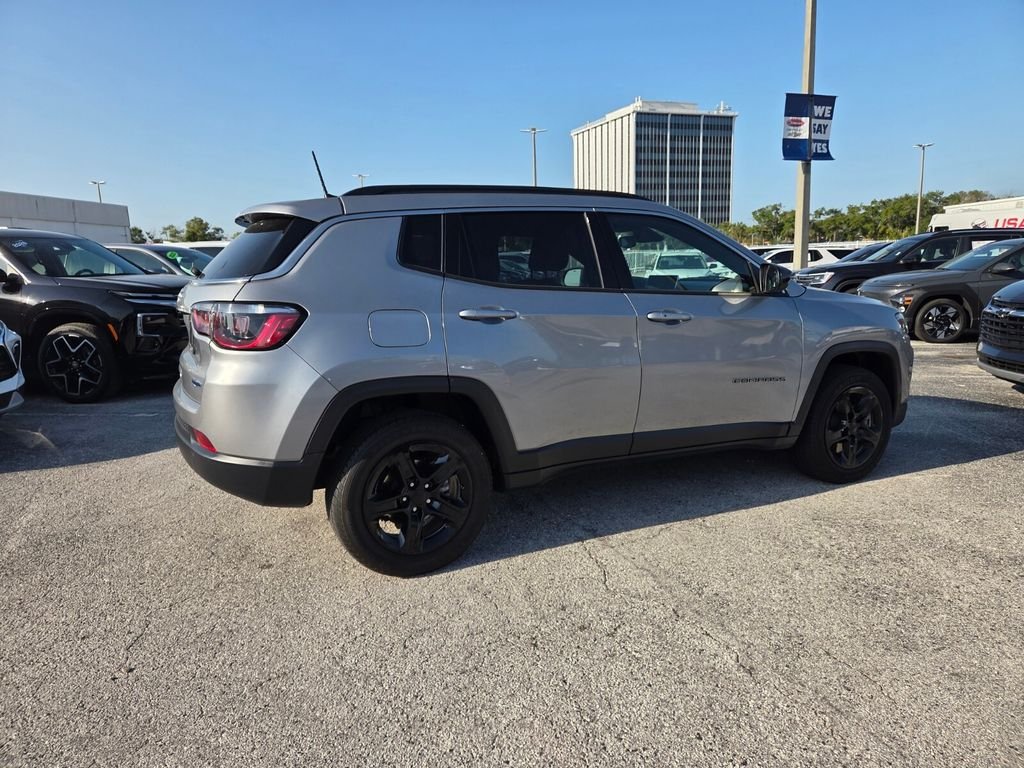 Used 2024 Gray Jeep Latitude image 16