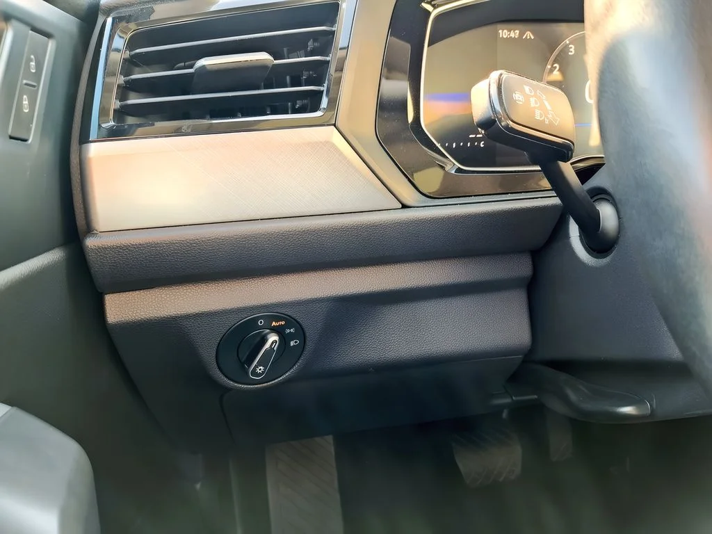 2024 Volkswagen Jetta SE - Photo 16