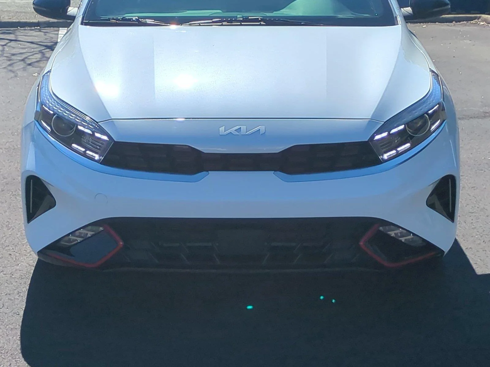 Used 2024 Snow White Pearl Kia GT-Line image 13