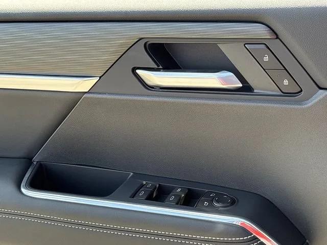 New 2027 Ebony Twilight Metallic GMC Elevation image 15
