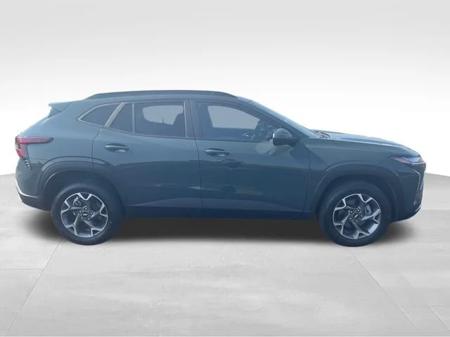 Used 2025 Cypress Gray Chevrolet LT image 7