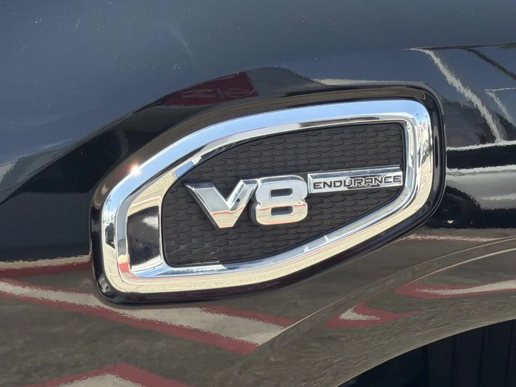 Used 2022 SUPER BLACK Nissan SV image 36