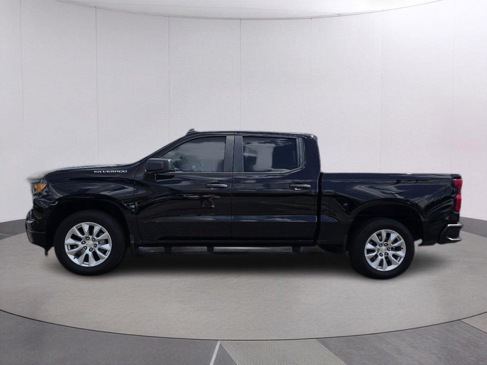 Used 2023 Black Chevrolet Custom image 8