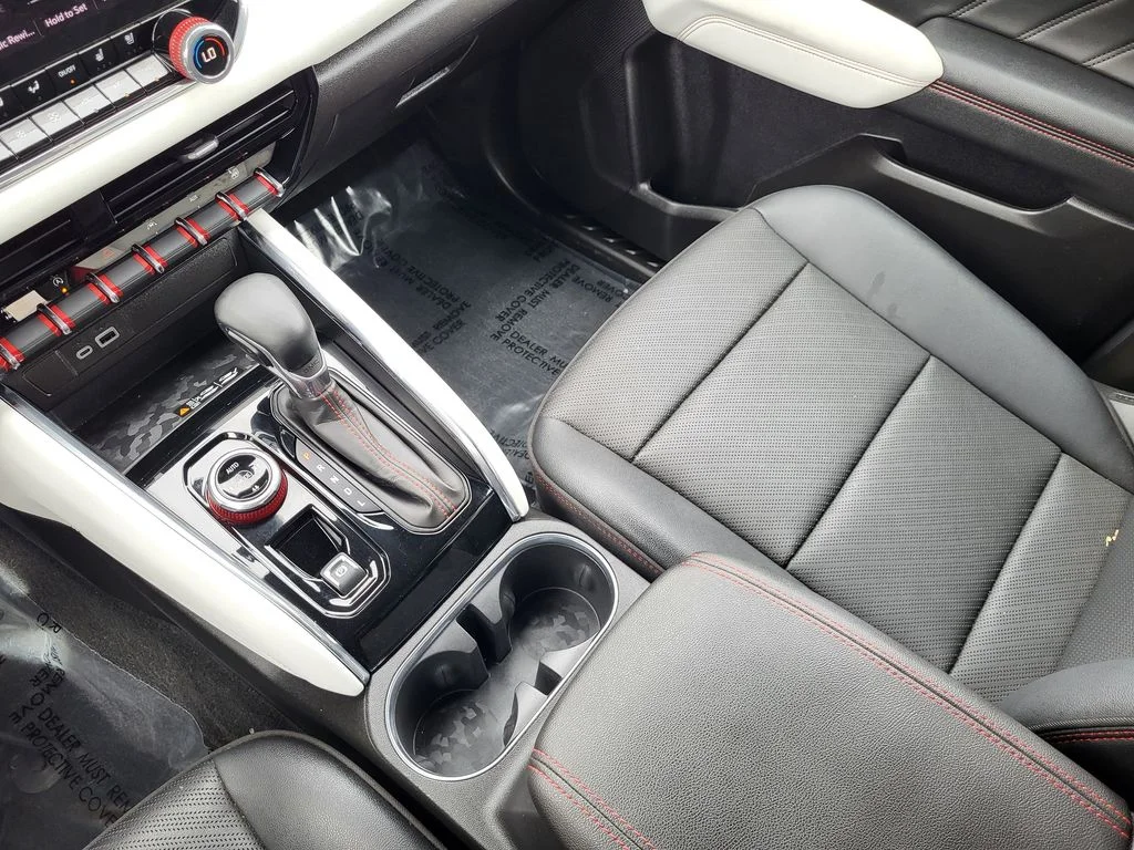 Used 2024 Sterling Metallic GMC AT4X image 15