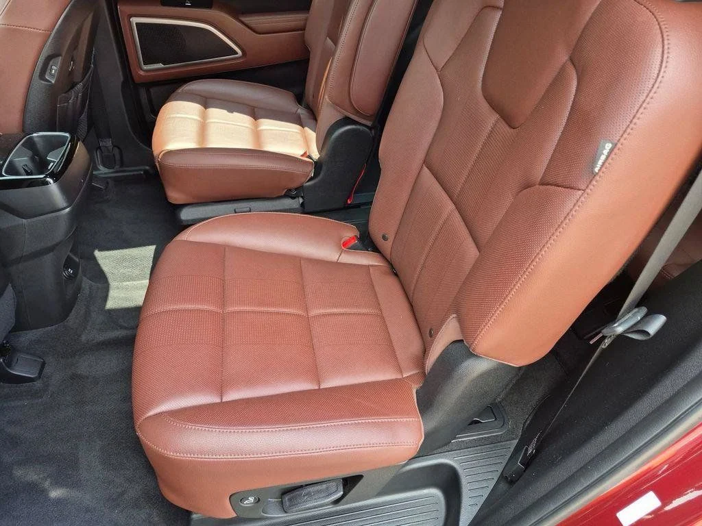 Used 2023 Red Kia EX image 28