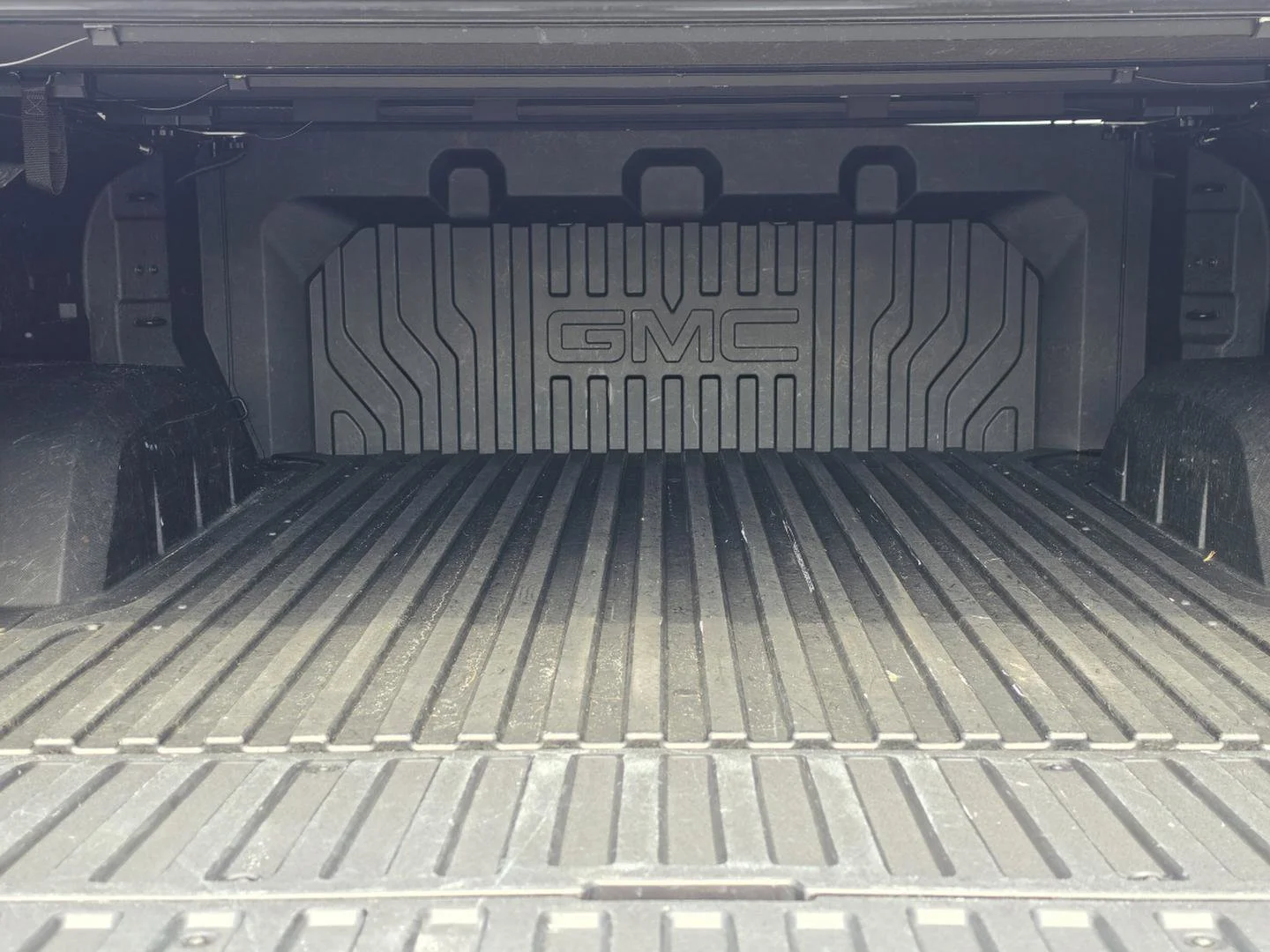 Used 2024 Sterling Metallic GMC Denali image 13
