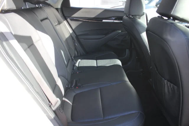 Used 2024 White Kia SX image 32