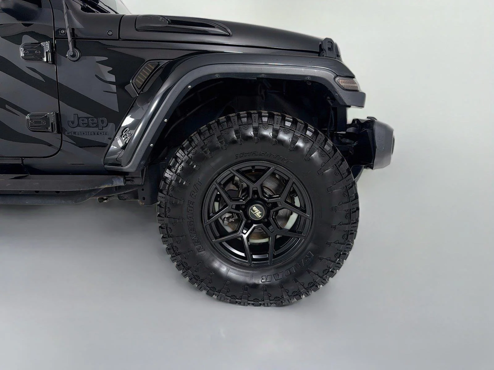 Used 2022 Black Clearcoat Jeep Sport S image 26