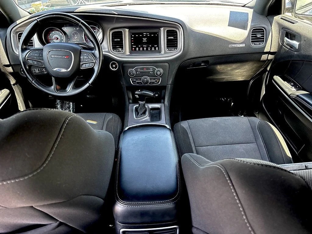 Used 2022 Black Dodge SXT image 22