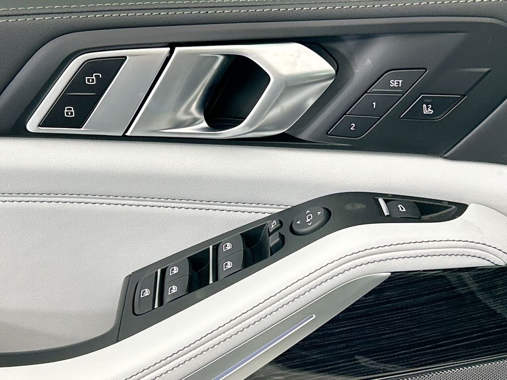 New 2026 Alpine White BMW xDrive50e image 22