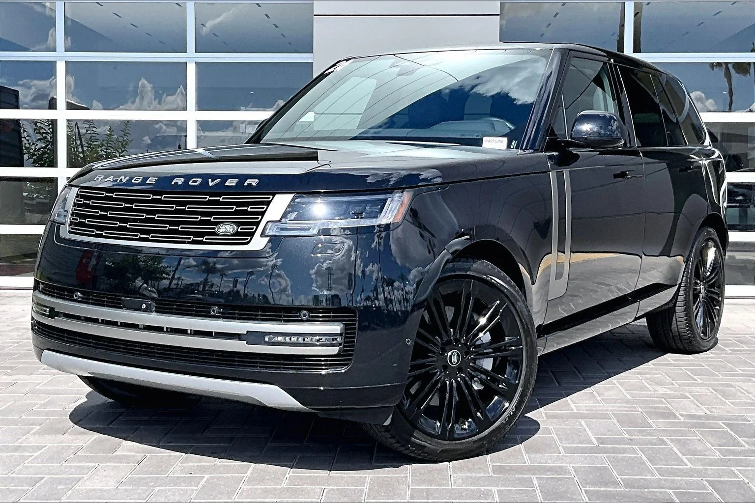 2024 Land Rover Range Rover 4.4 SE SWB's photo