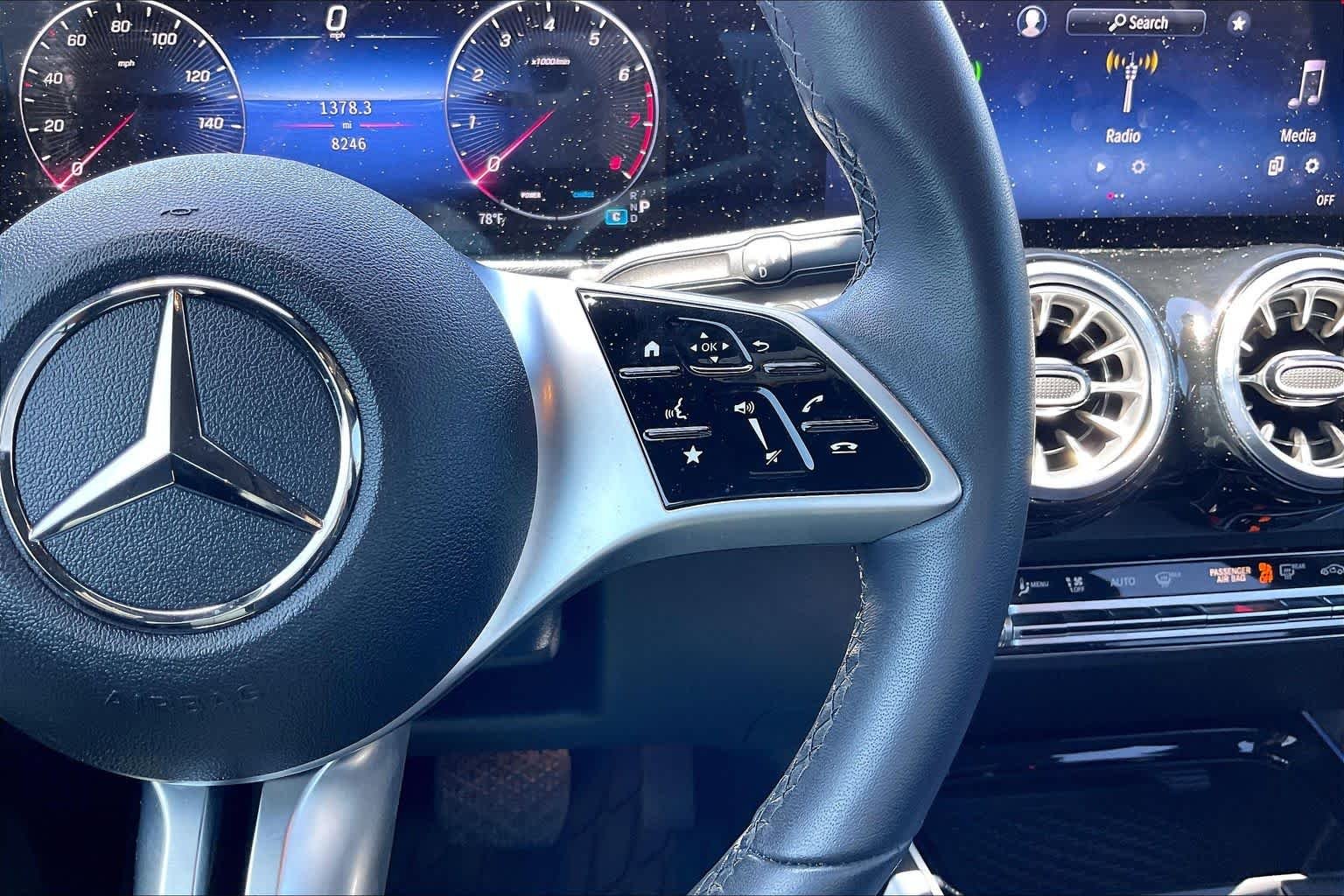 Used 2024 Polar White Mercedes-Benz GLB 250 image 23