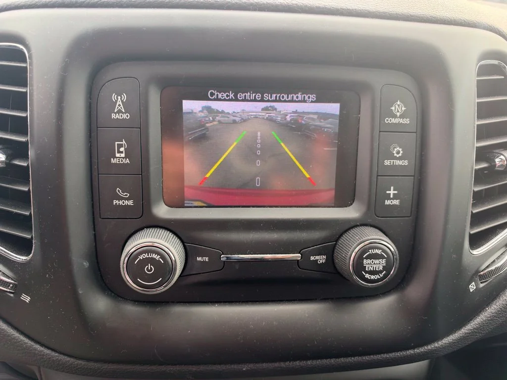 Used 2018 Red Jeep Sport image 11