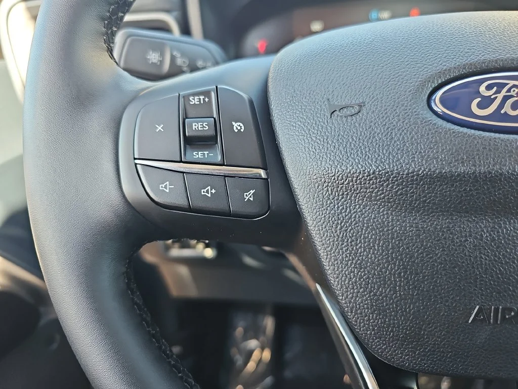 New 2026 Carbonized Gray Metallic Ford XLT image 16