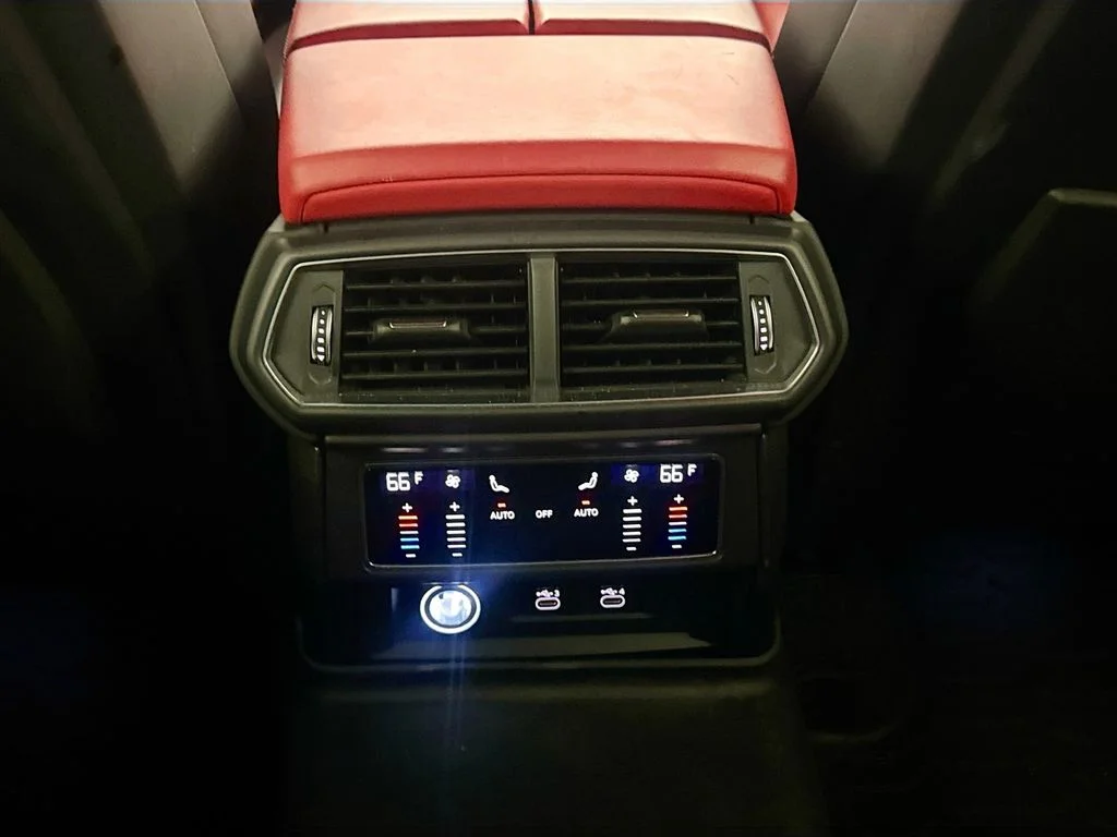 Used 2022 Rosso Mars Metallic Lamborghini  image 27