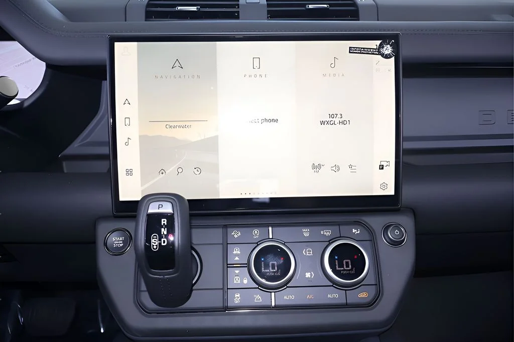 New 2026 Borasco Grey Land Rover X-Dynamic SE image 23