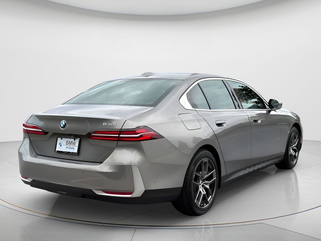 New 2027 Oxide Grey Metallic BMW 530i image 5