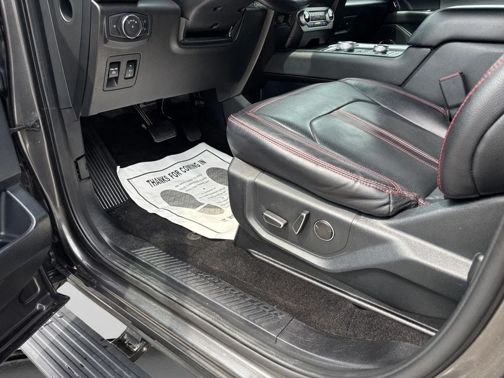 Used 2021 Gray Ford Limited image 33