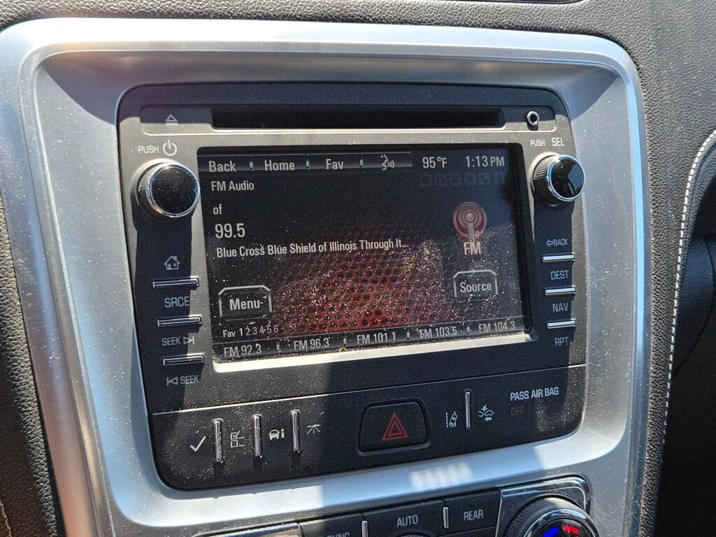 Used 2015 White GMC SLT-1 image 29