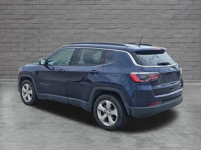 Used 2021 Blue Jeep Latitude image 3