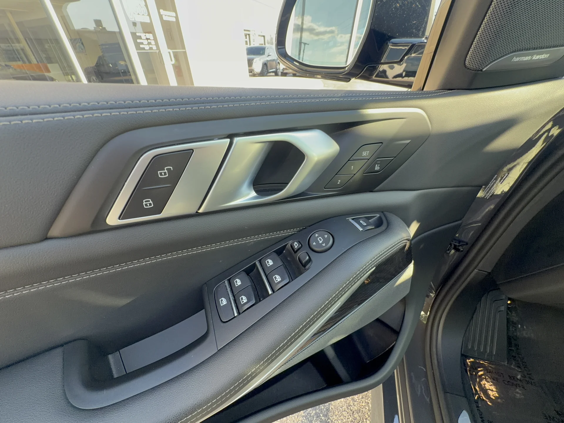 Certified Used 2025 Dravit Grey Metallic BMW xDrive40i image 10