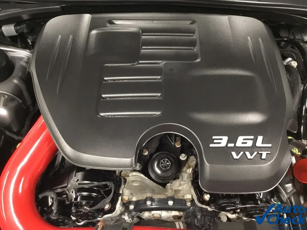 Used 2018 Silver Dodge SXT image 29
