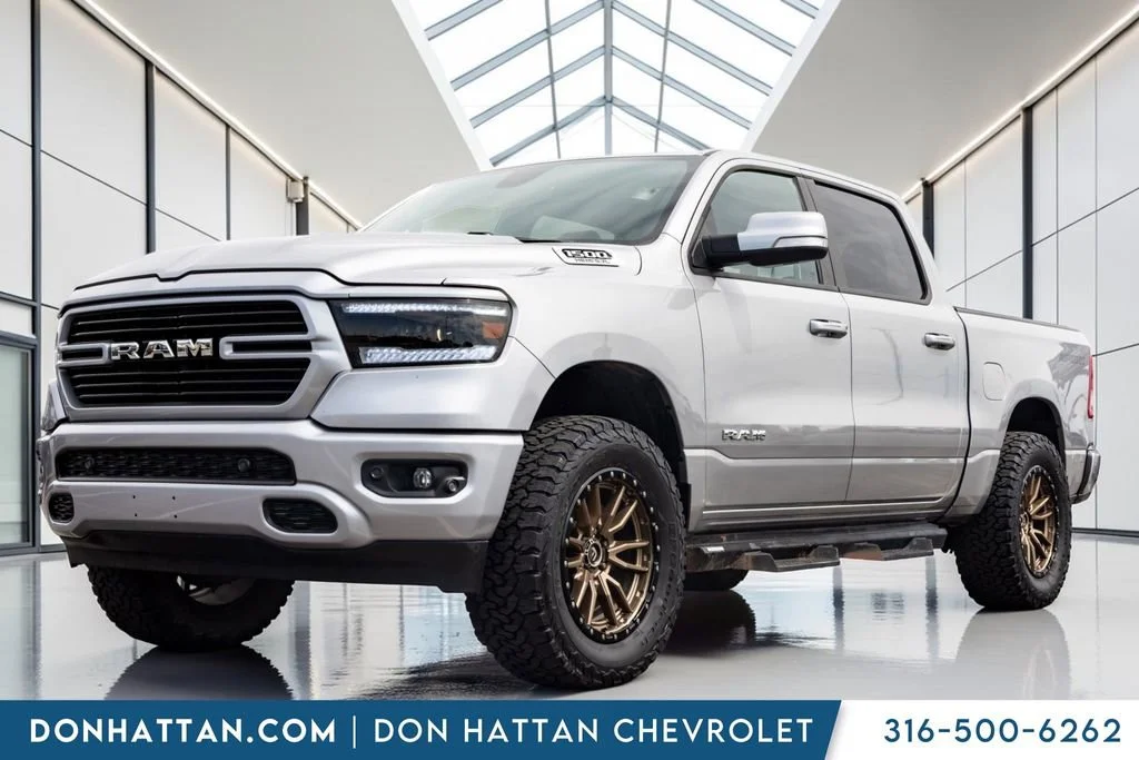 2020 RAM 1500 Big Horn/Lone Star 4x4 Crew Cab 5'7's photo