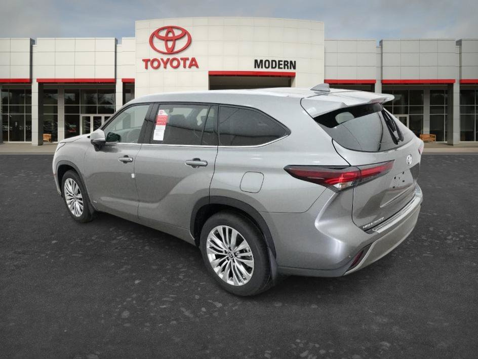 New 2026 Heavy Metallic Toyota Hybrid Platinum image 19