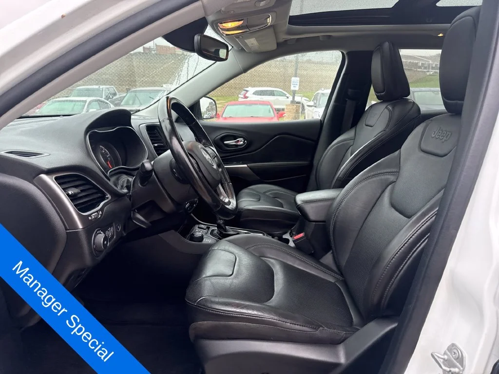 Used 2021 Bright White Clearcoat Jeep Limited image 10