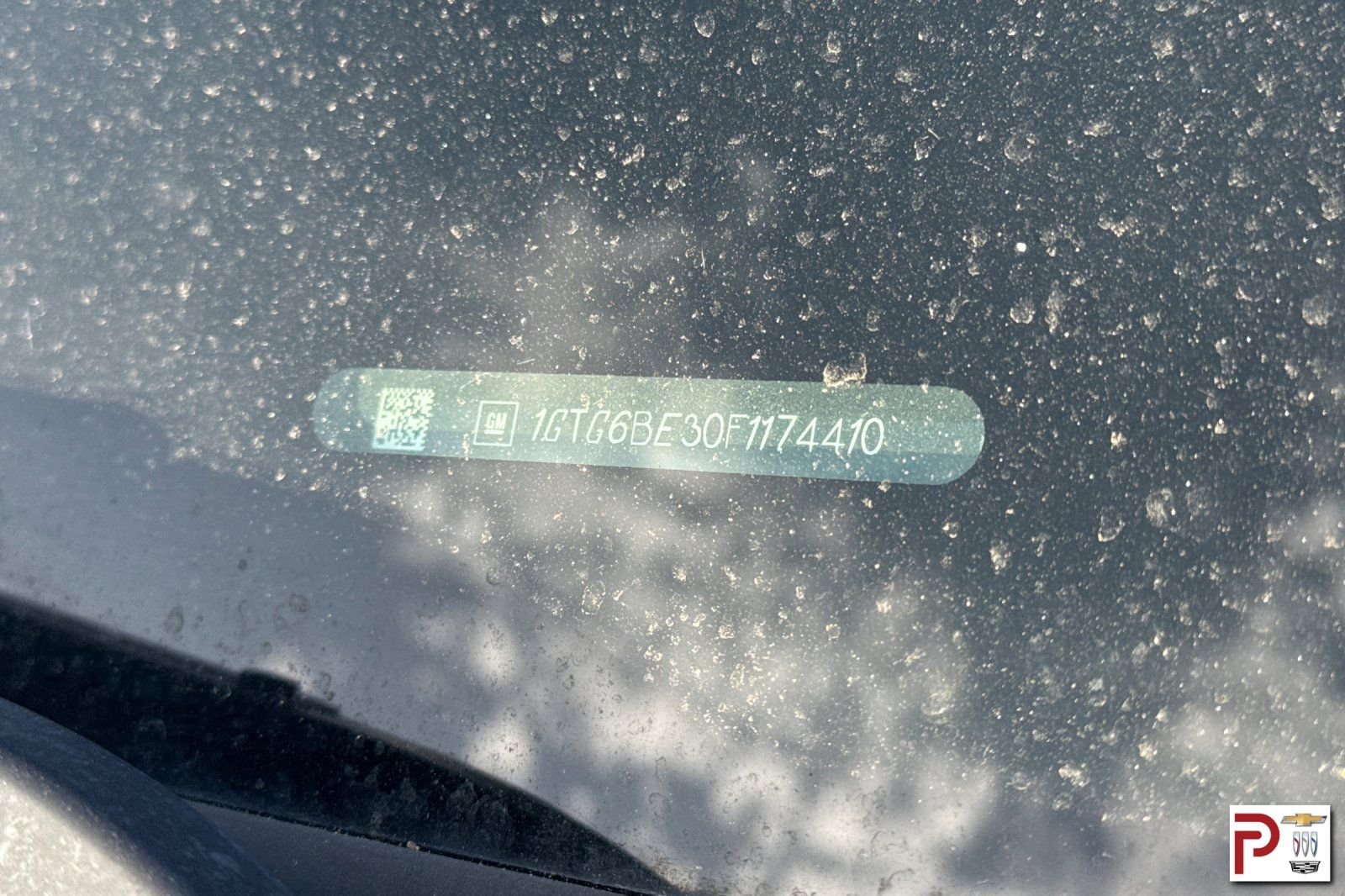Used 2015 White GMC SLE image 3