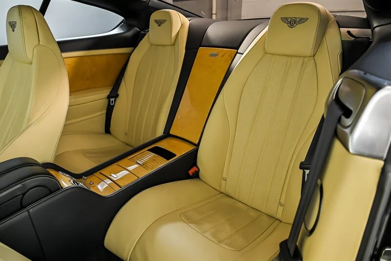 Used 2012 Blue Crystal Metallic Bentley GT image 19