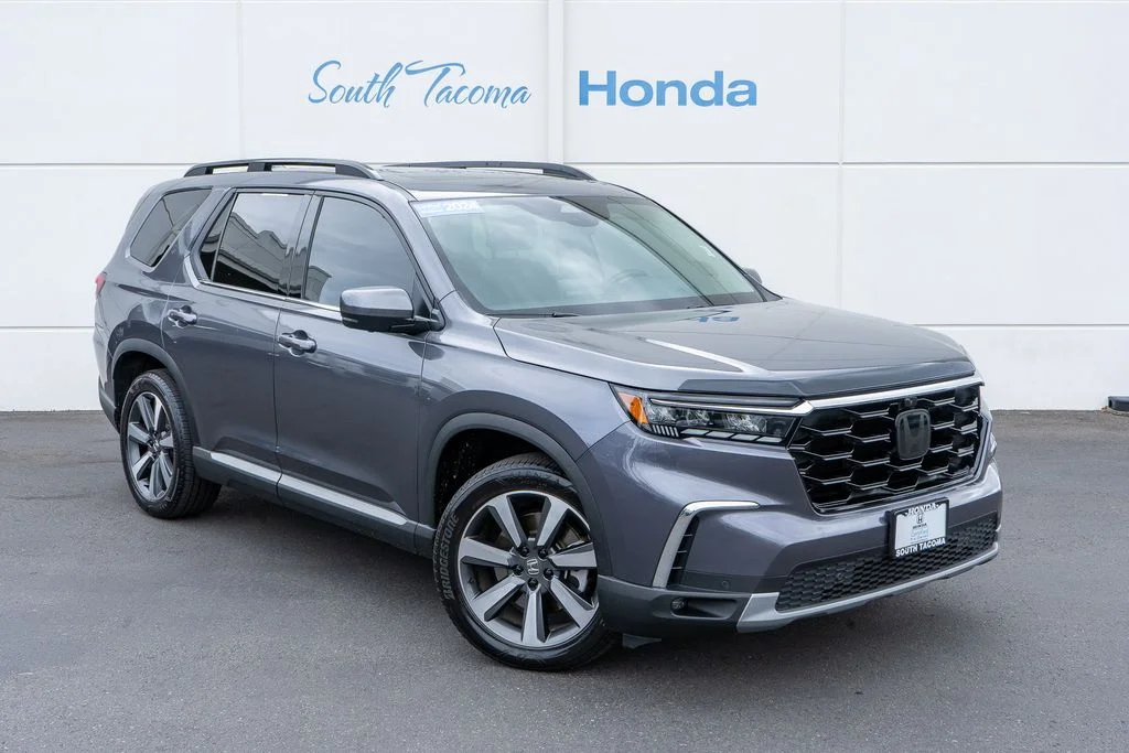 Certified Used 2024 Modern Steel Metallic Honda AWD ELITE image 2