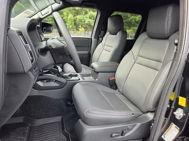 2026 Nissan Frontier SV - Photo 9