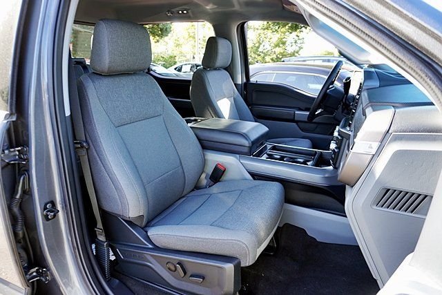 Used 2024 Gray Ford XLT image 18