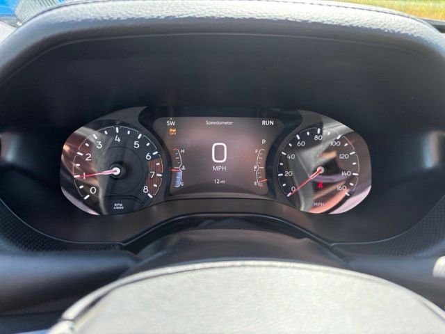 New 2026 Red Hot Pearlcoat Jeep Latitude image 27