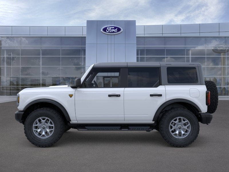 New 2025 Oxford White Ford Badlands® image 16