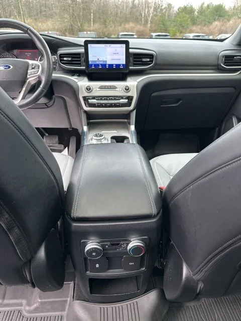 Used 2021 Black Ford XLT image 17