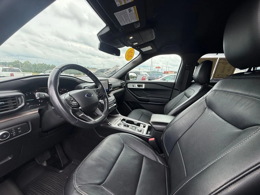 Used 2020 Red Ford Limited image 20