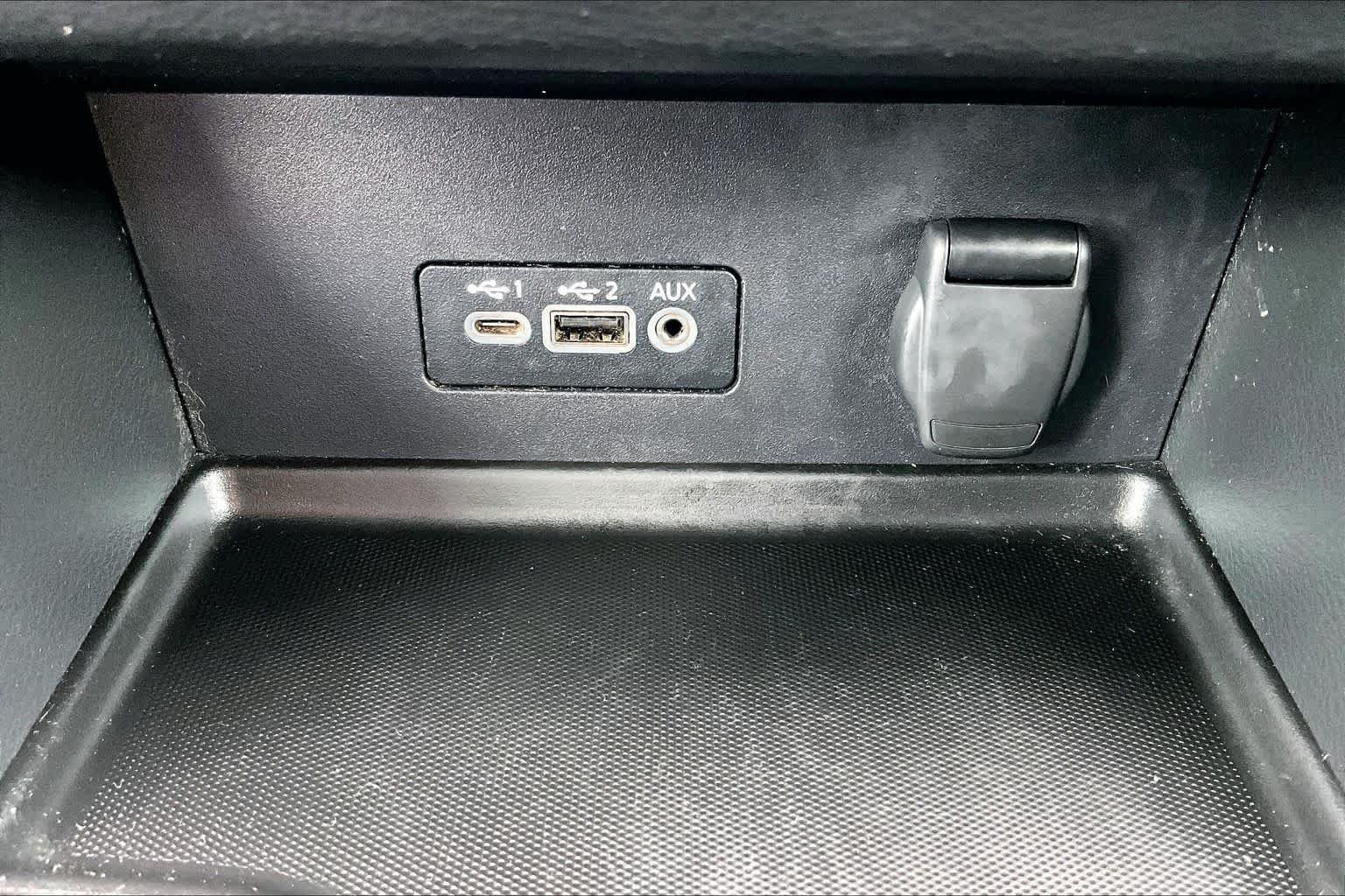 Used 2023 Rosewood Metallic Nissan SV image 34