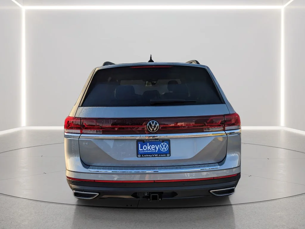 New 2026 Silver Volkswagen 2.0T SE w/Technology image 8